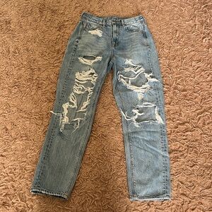 American Eagle High-Rise Mom Jeans